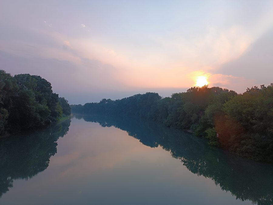 Sunset over the Rhône in Fourques